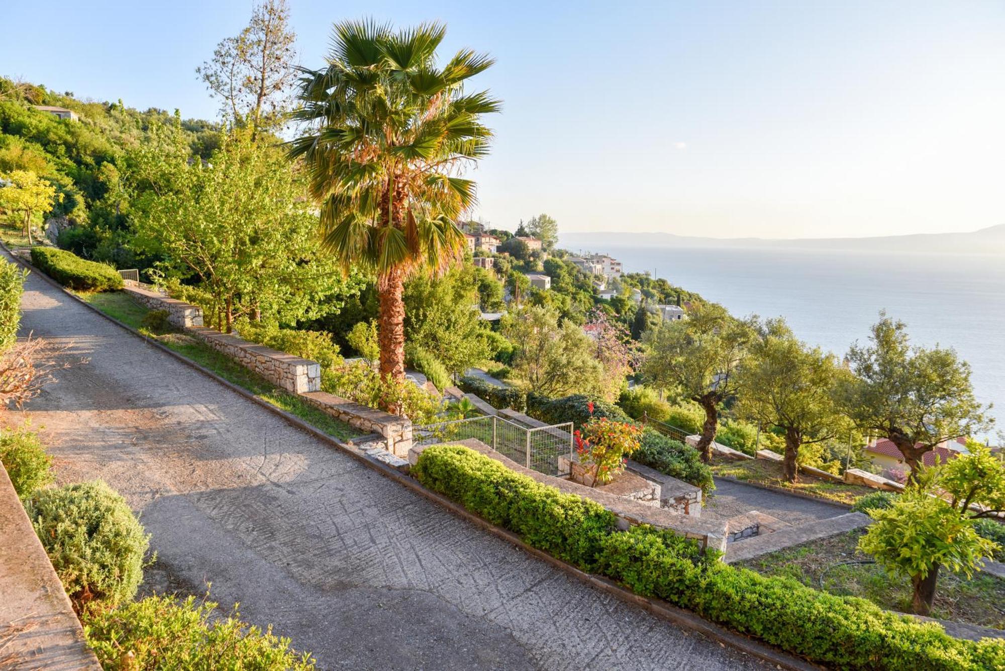 Ryalos Villas กาลามาตา ภายนอก รูปภาพ