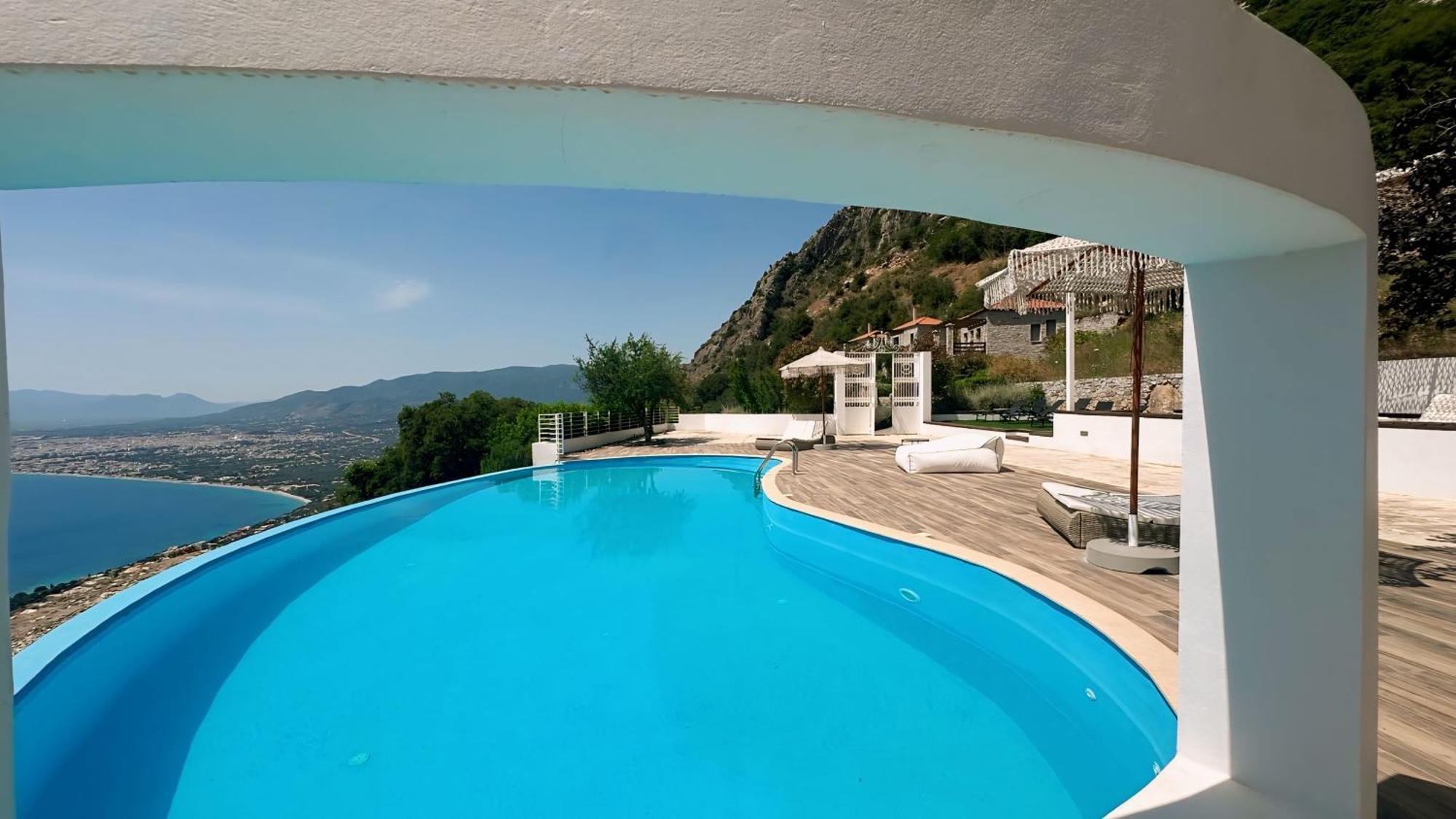 Ryalos Villas กาลามาตา ภายนอก รูปภาพ